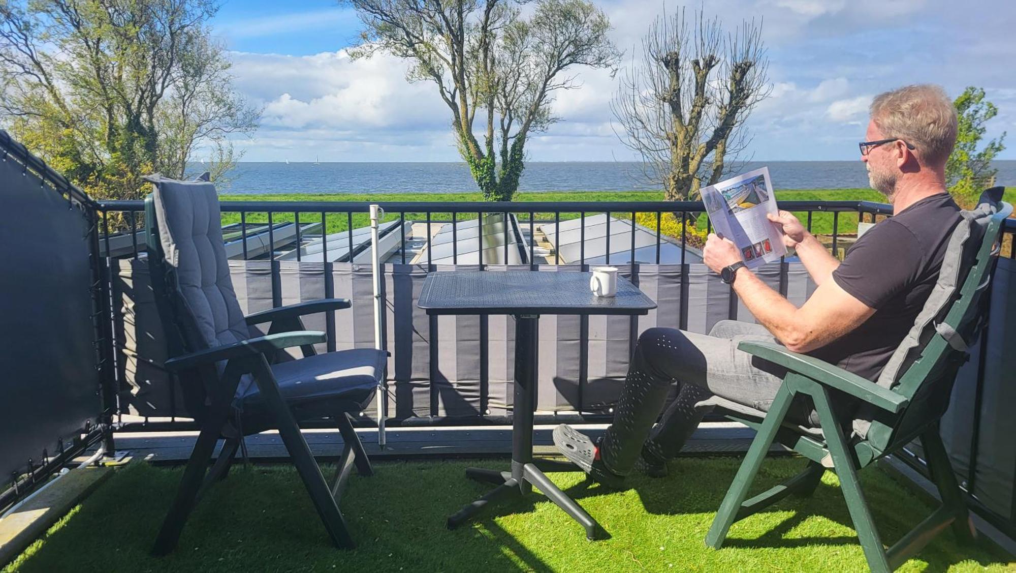 Slapen Aan Het Ijsselmeer - With Seaview And Sunset Stavoren Exterior foto