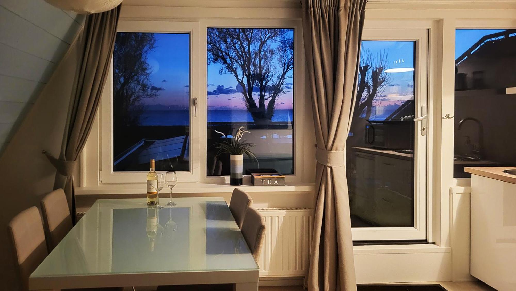 Slapen Aan Het Ijsselmeer - With Seaview And Sunset Stavoren Exterior foto