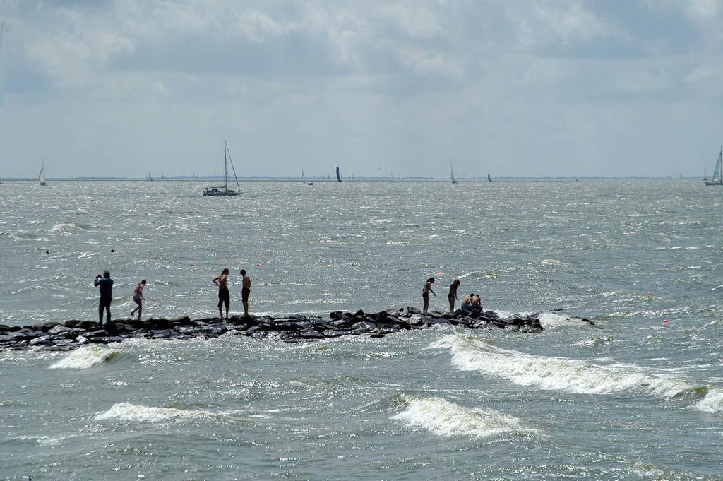 Slapen Aan Het Ijsselmeer - With Seaview And Sunset Stavoren Exterior foto