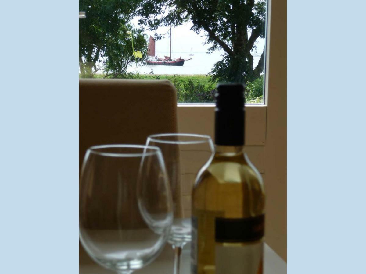 Slapen Aan Het Ijsselmeer - With Seaview And Sunset Stavoren Exterior foto