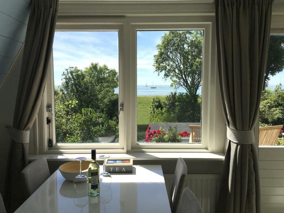 Slapen Aan Het Ijsselmeer - With Seaview And Sunset Stavoren Exterior foto